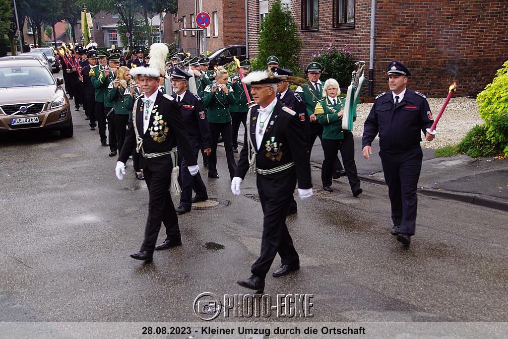 050.jpg